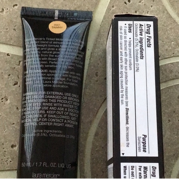 Laura mercier Tinted Moisturizer Tawny 4W1 - Picture 7 of 7